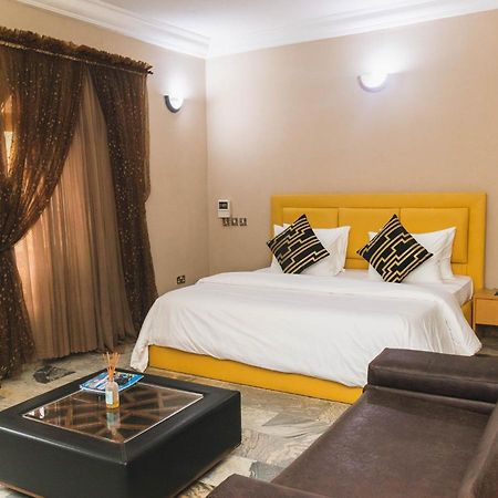 J'S Place Abuja Dış mekan fotoğraf