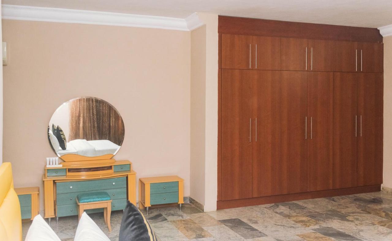 J'S Place Abuja Dış mekan fotoğraf