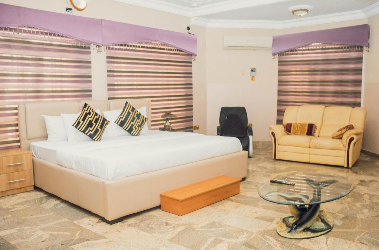 J'S Place Abuja Dış mekan fotoğraf