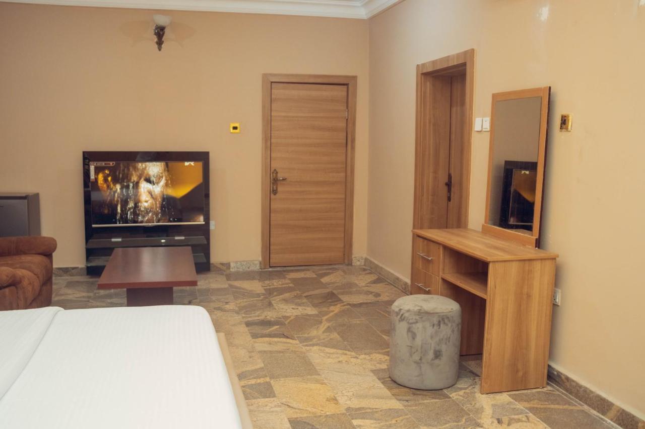 J'S Place Abuja Dış mekan fotoğraf